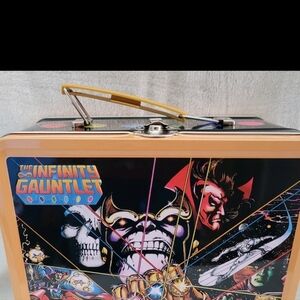 Marvel Infinity Gauntlet Metal Lunchbox - Multicolor
